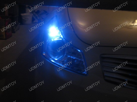 Infiniti - G35 - blue - LED - parking - lights - 3
